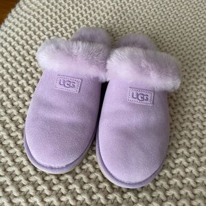 Ugg slippers size 8. Great condition.